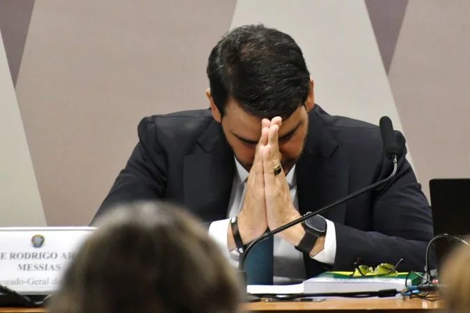 Ministro Jorge Messias em pronunciamento institucional