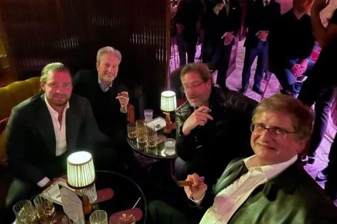 Paulo Gonet ao lado de Daniel Vorcaro em foto apreendida pela PF