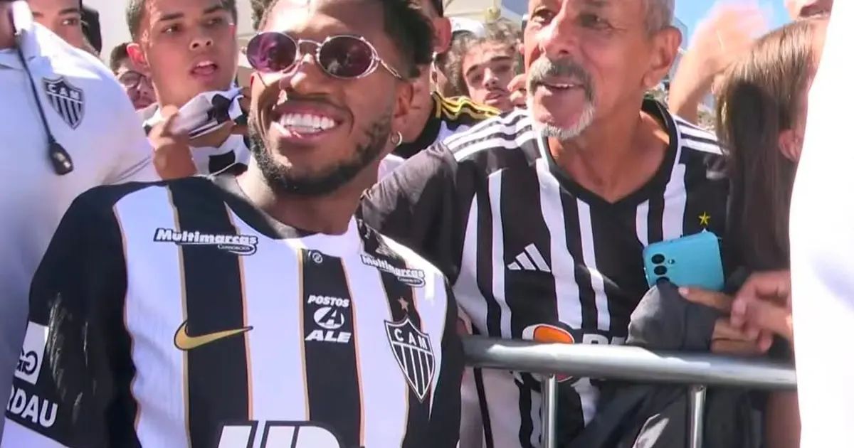 Fred desembarcando no Aeroporto da Pampulha