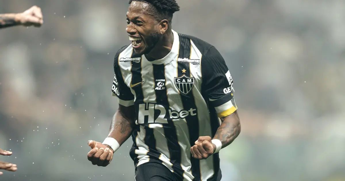 Fred comemorando gol pelo Atlético-MG na Arena MRV