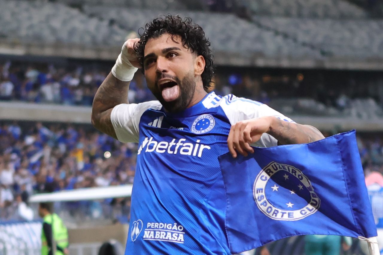 Gabigol comemorando gol pelo Santos