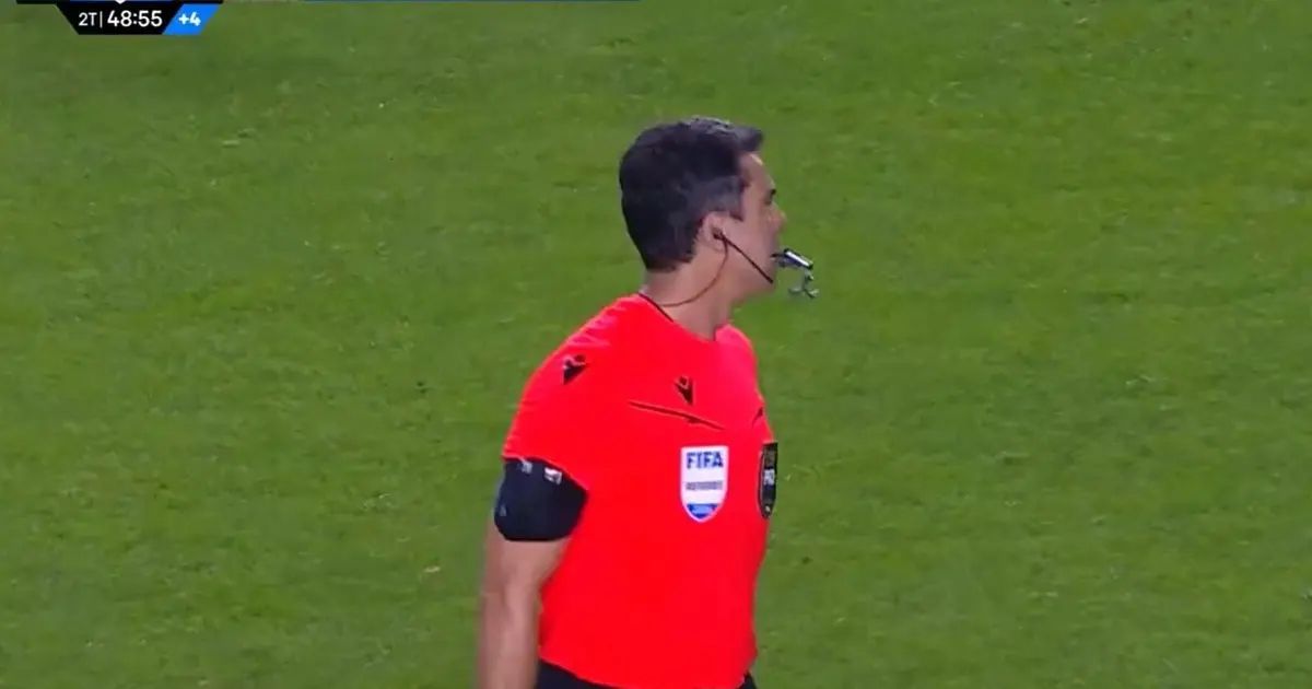 Alan Minda comemora gol nos acréscimos