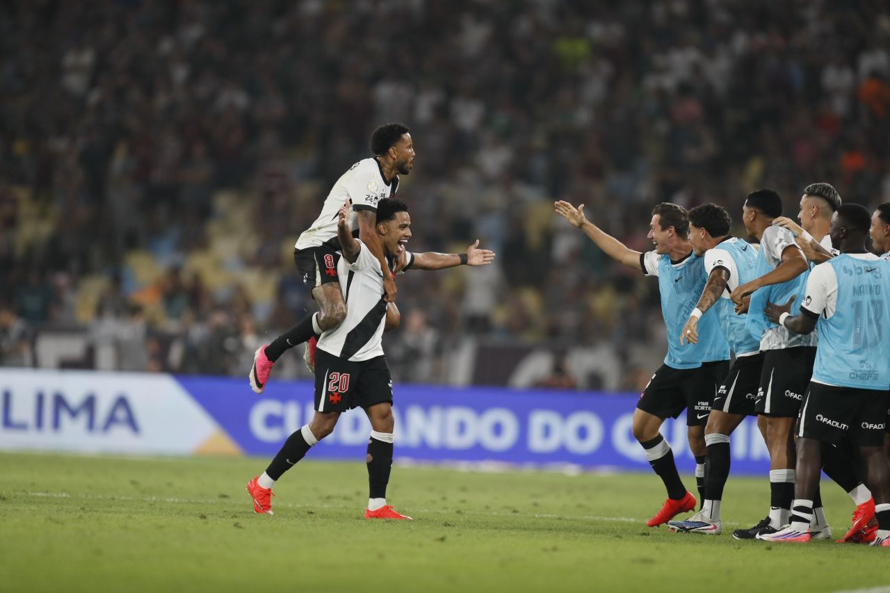 Torcida no Maracanã em Fluminense x Vasco