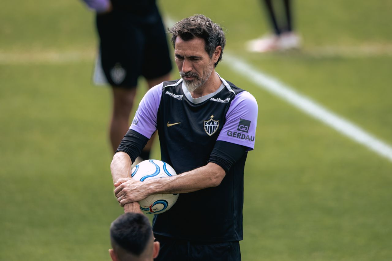 Eduardo Domínguez em treino do Atlético-MG