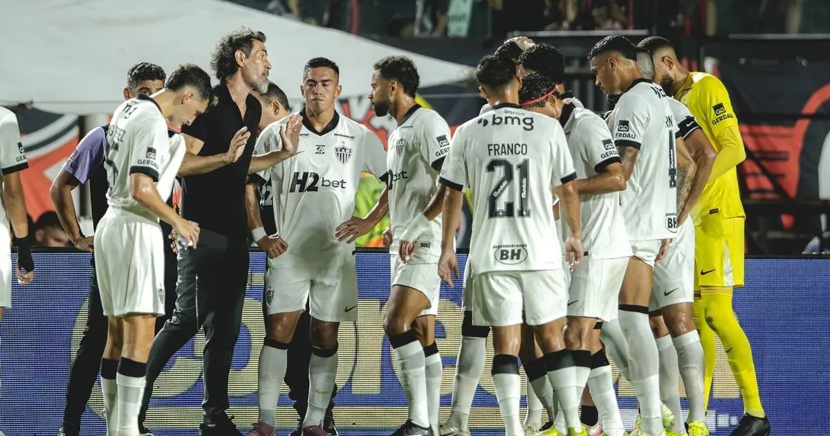 Jogadores do Atlético comemorando na Arena MRV