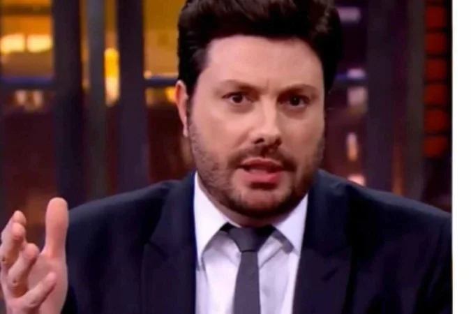 Danilo Gentili em estúdio