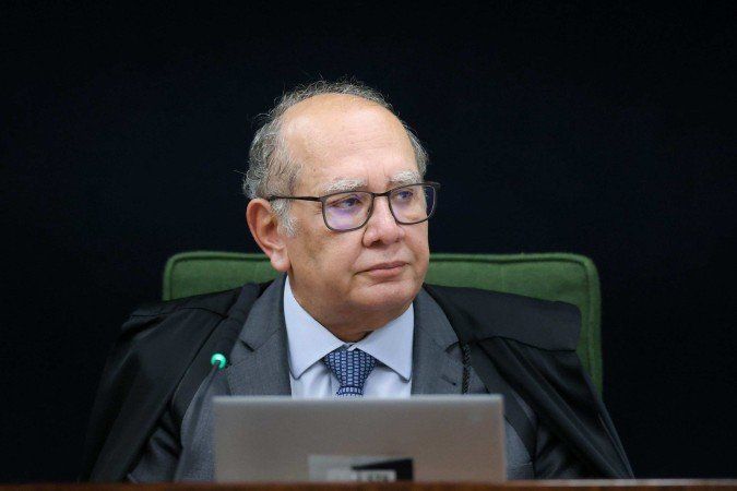 Ministro Gilmar Mendes no plenário do STF