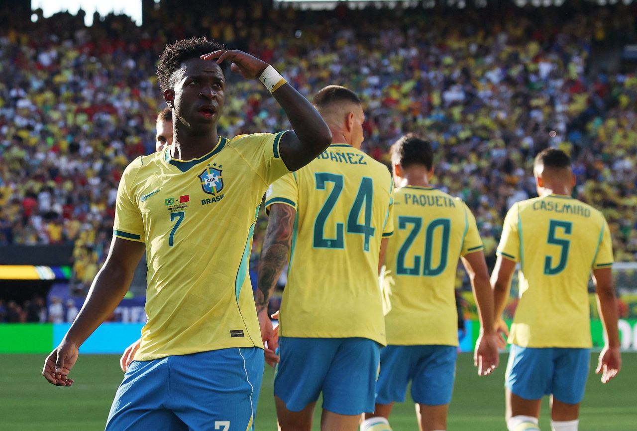 Vinicius Jr comemorando gol contra Marrocos