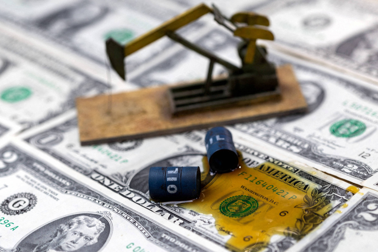 Navio petroleiro no mar próximo ao estreito de Hormuz