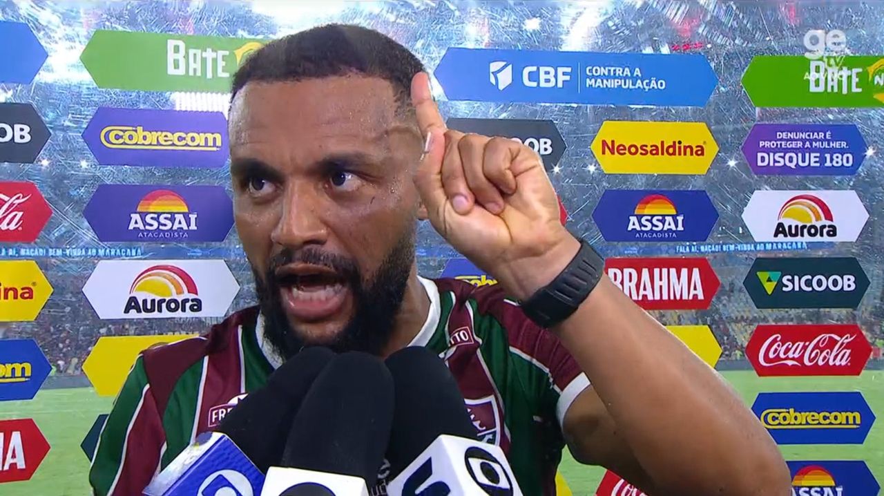Matheus Bidu lamenta gol contra durante Palmeiras x Corinthians