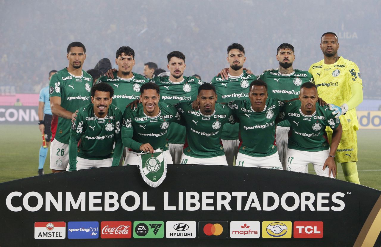 Time do Palmeiras posado antes do jogo contra Cerro Porteño