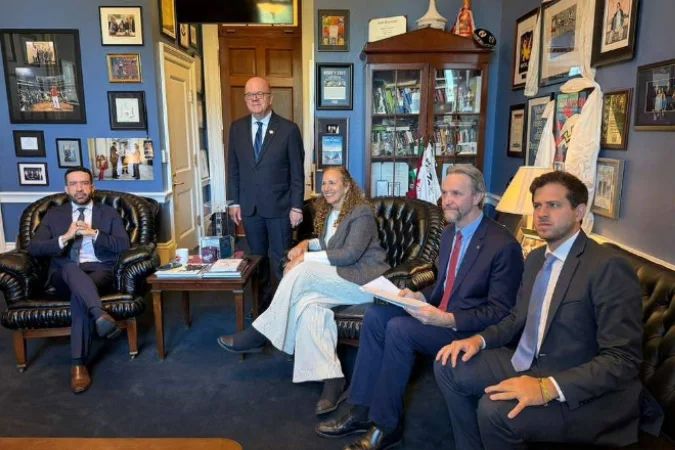 Parlamentares brasileiros em reunião com congressistas democratas nos EUA