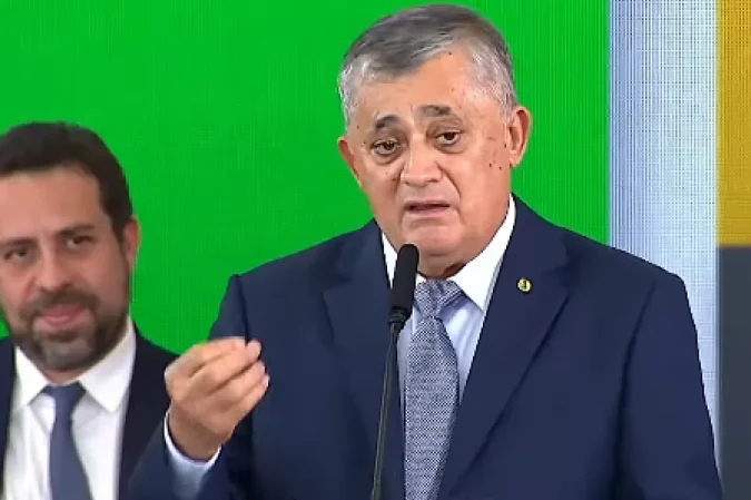 Ministro José Guimarães em café com jornalistas