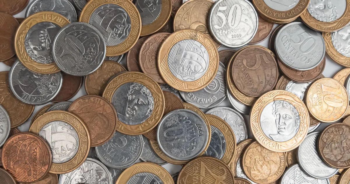Diário Oficial da União com a MP 1.382
