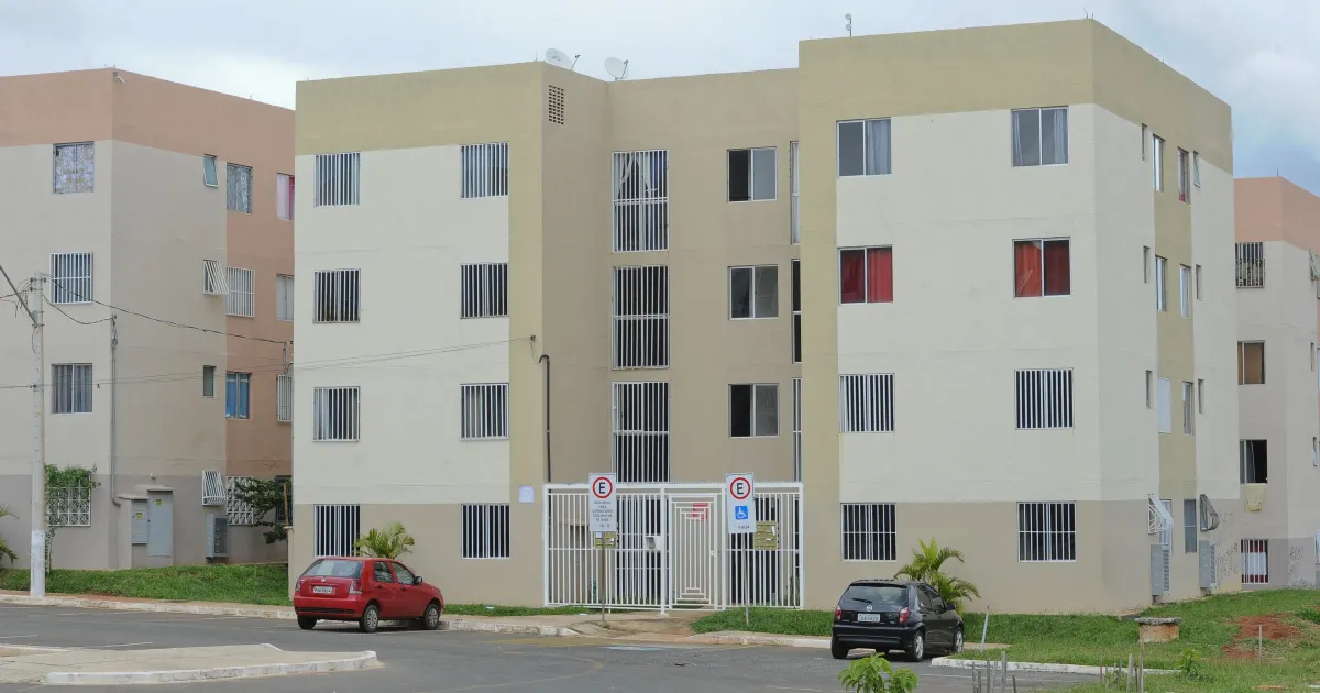 Construção de moradias populares em obra