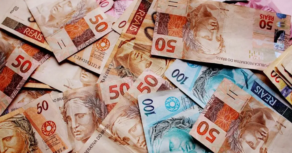 Página de plataforma de mercado de previsões em tela de computador