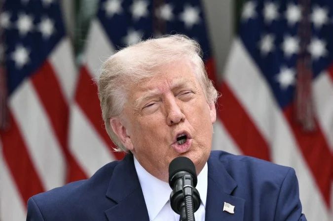 Fachada da embaixada dos Estados Unidos em Brasília