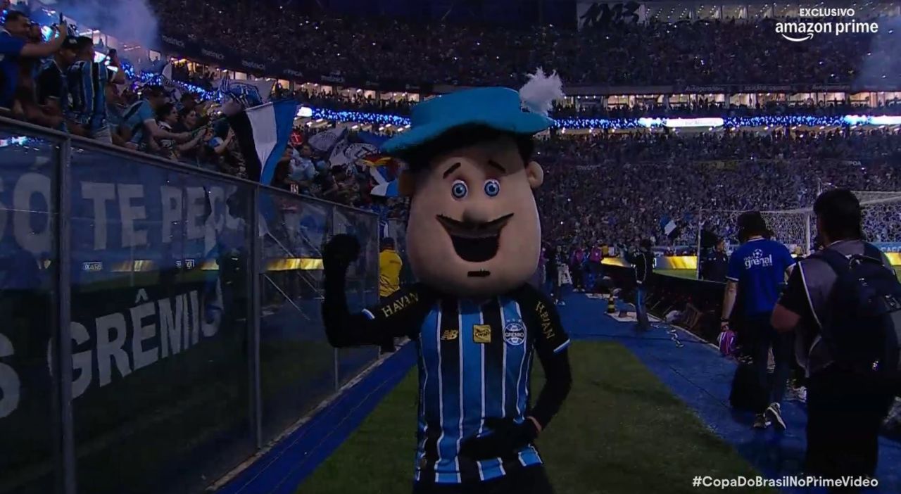 Valsa tocada na Arena após o fim do Gre-Nal