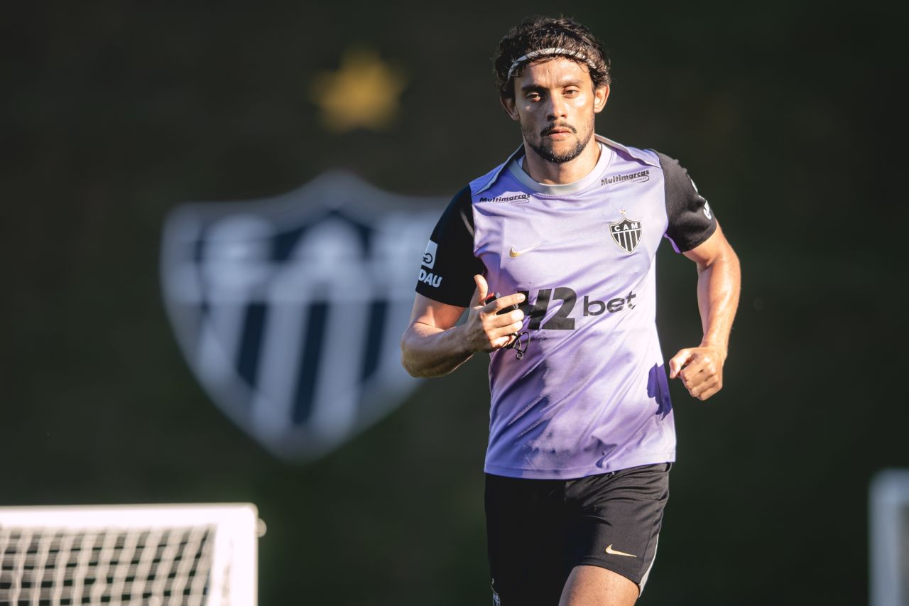 Gustavo Scarpa em treino pelo Atlético-MG