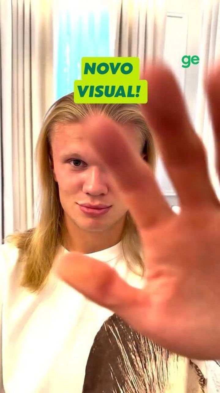 Erling Haaland com novo corte de cabelo