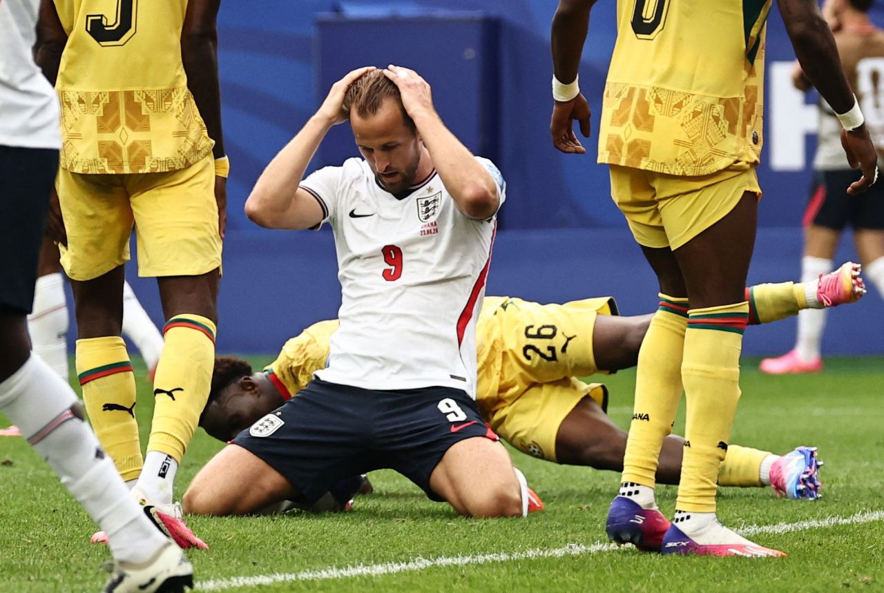 Harry Kane lamenta chance perdida contra Gana