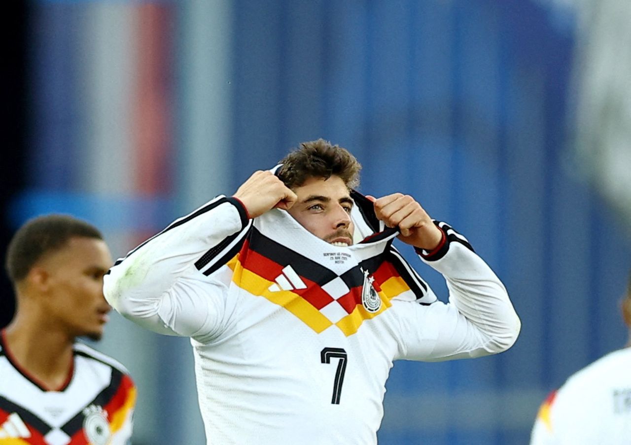 Kai Havertz apreensivo após perder pênalti e Alemanha ser eliminada