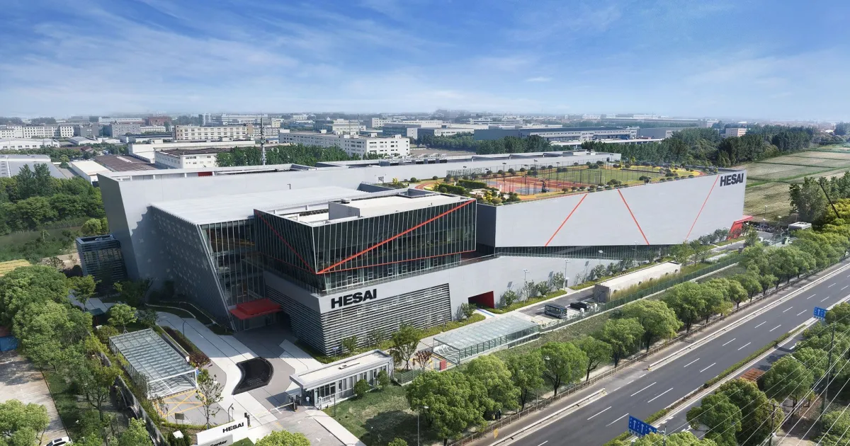 Sensor LiDAR Hesai em exibição