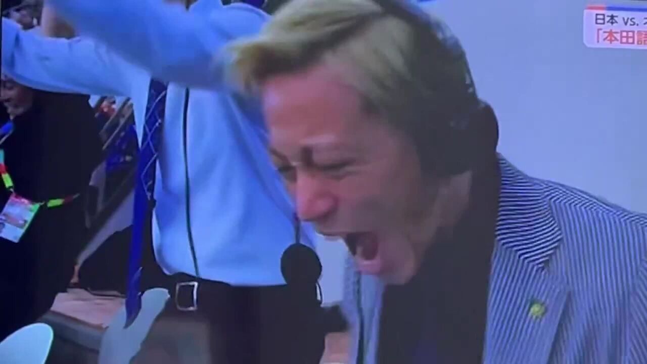 Keisuke Honda durante transmissão de Japão x Holanda