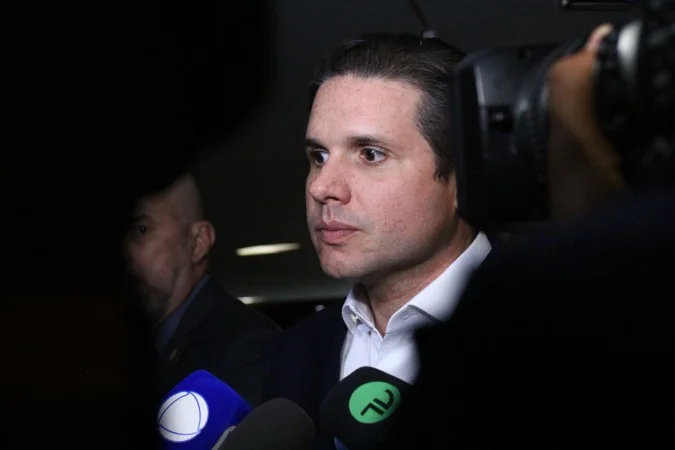 Hugo Motta em entrevista na Paraíba