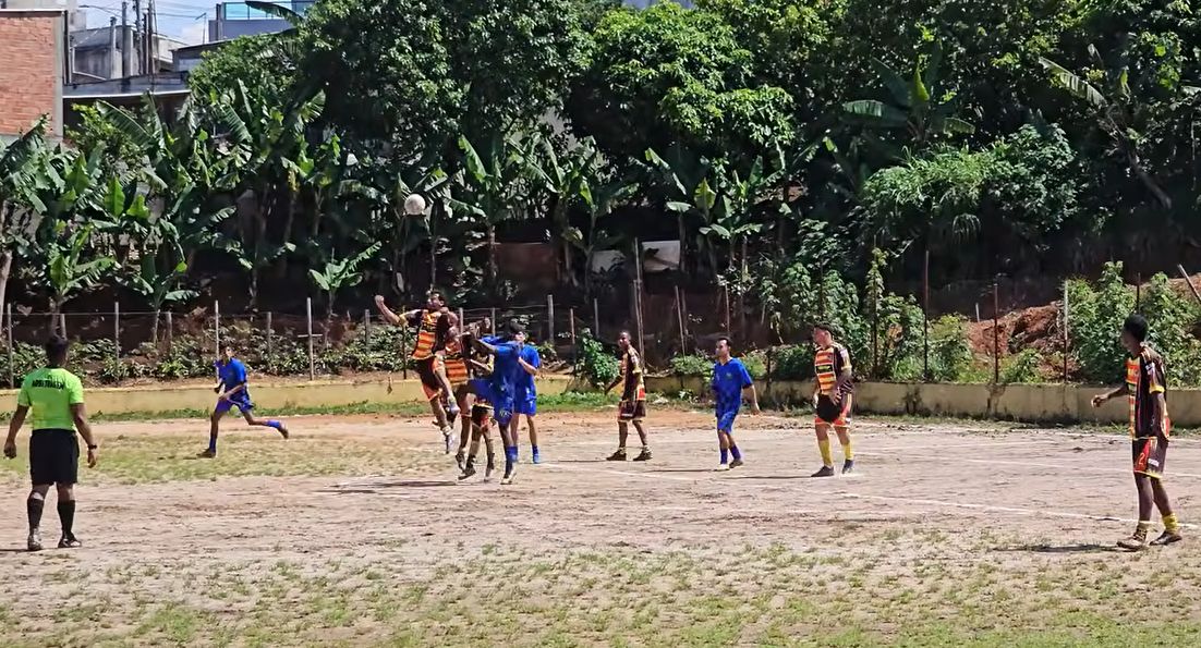 Jogadores do Humildade comemorando a virada sobre o Furacão da Vila União