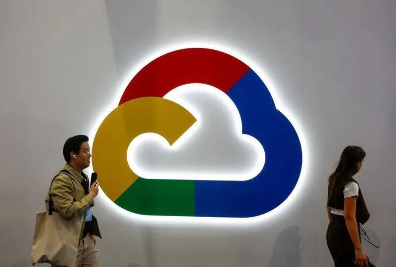 Logos da IBM e do Google Cloud lado a lado