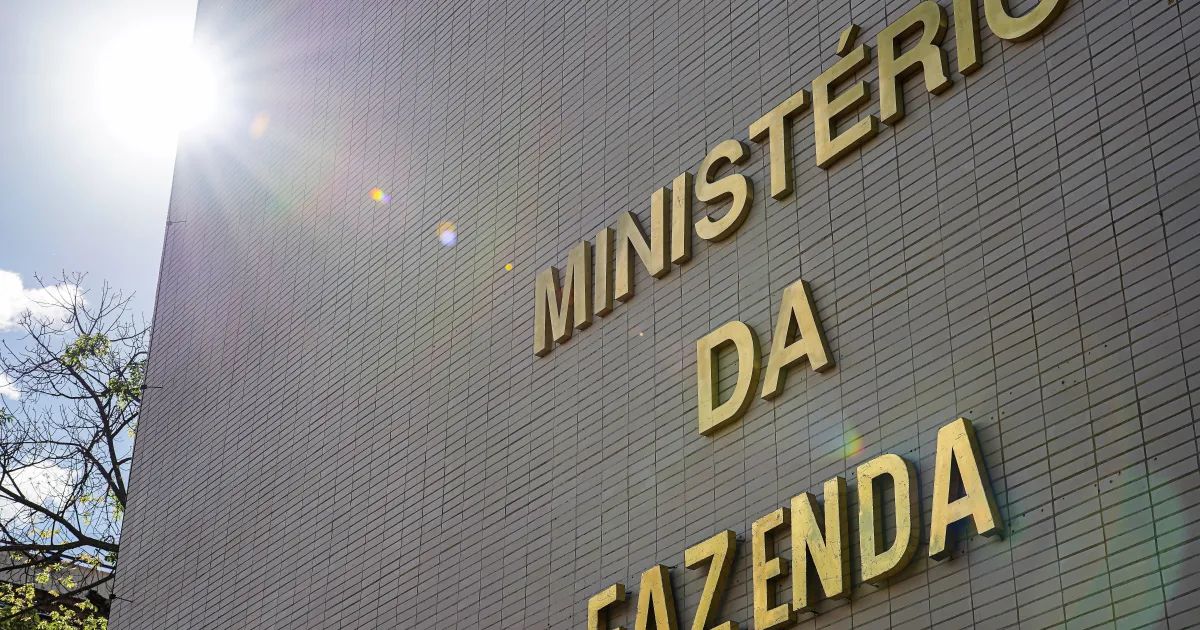 Relatório da IFI sobre meta fiscal 2027