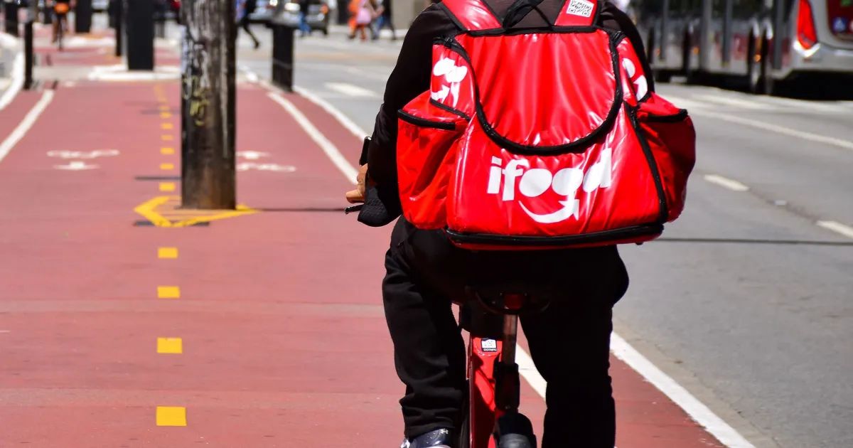 Logotipos do iFood e Keeta