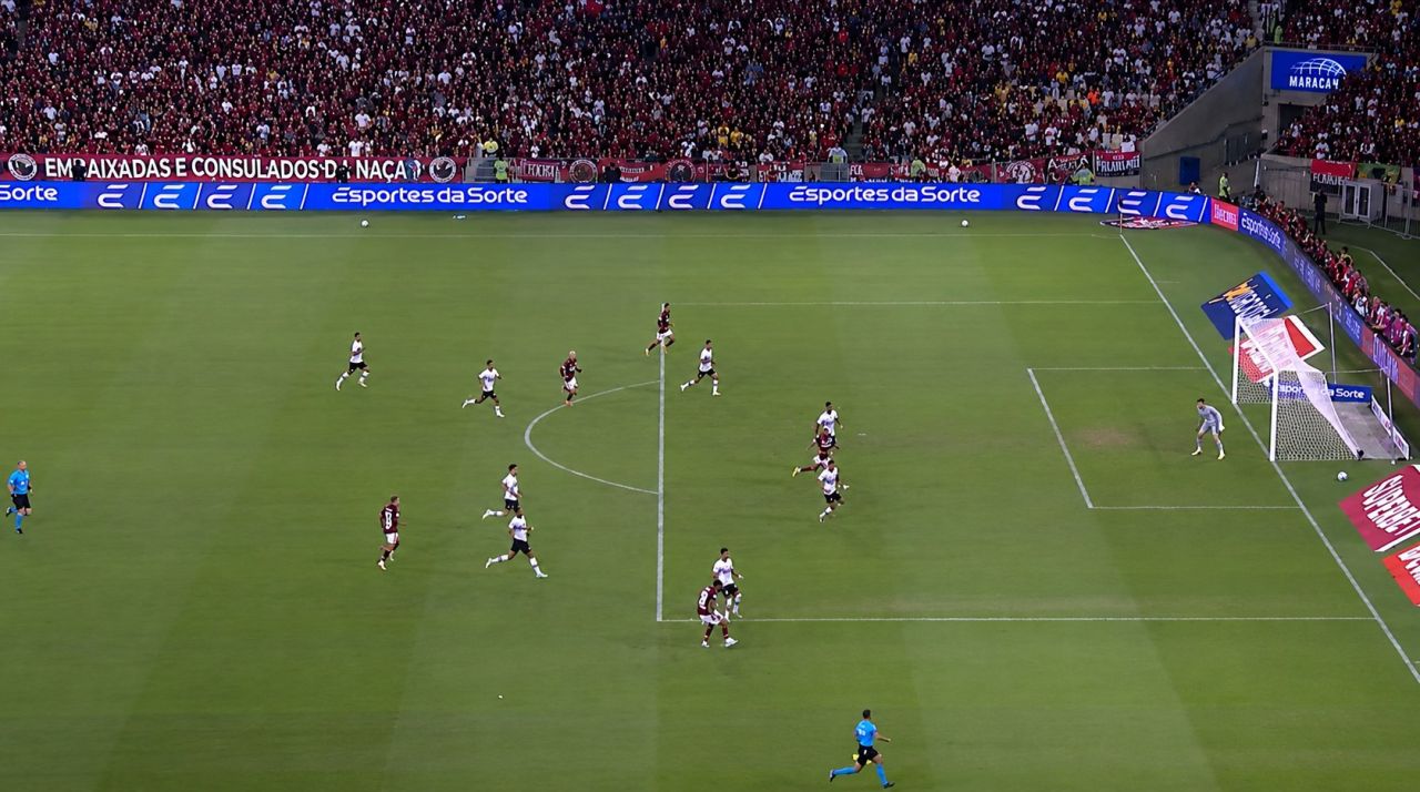 Momento do impedimento entre Flamengo e São Paulo