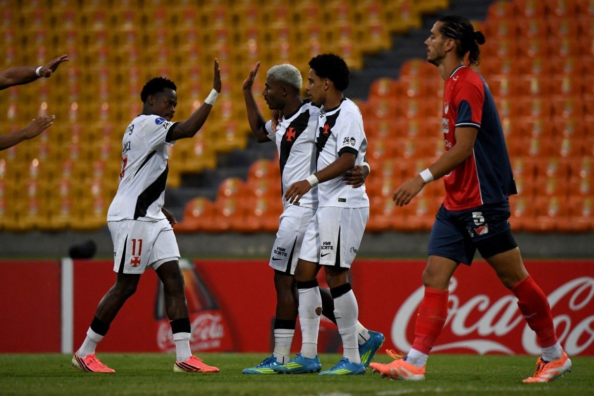 Gol contra de Varela no Atanasio Girardot