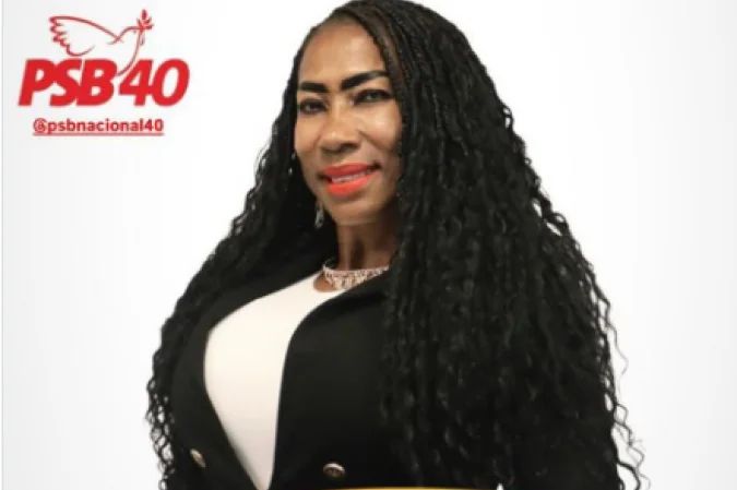Inês Brasil anunciando candidatura
