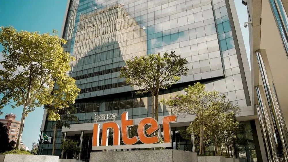 Tela do Super App do Inter em smartphone