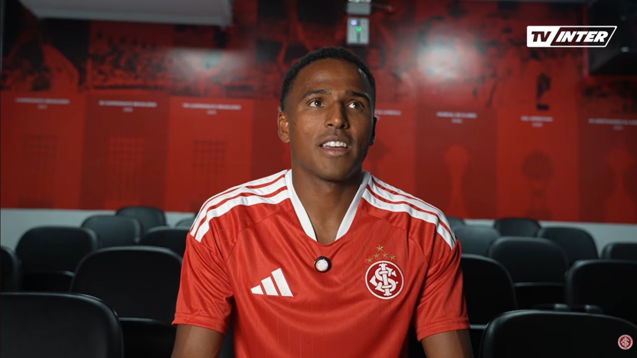 Niclas Eliasson anunciado pelo Internacional