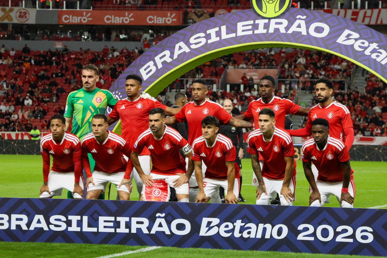 Jogadores do Internacional comemorando gol no Beira-Rio
