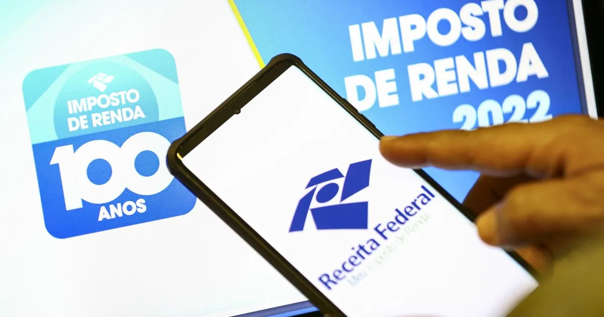 Tela de computador com formulário eletrônico de declaração do imposto de renda