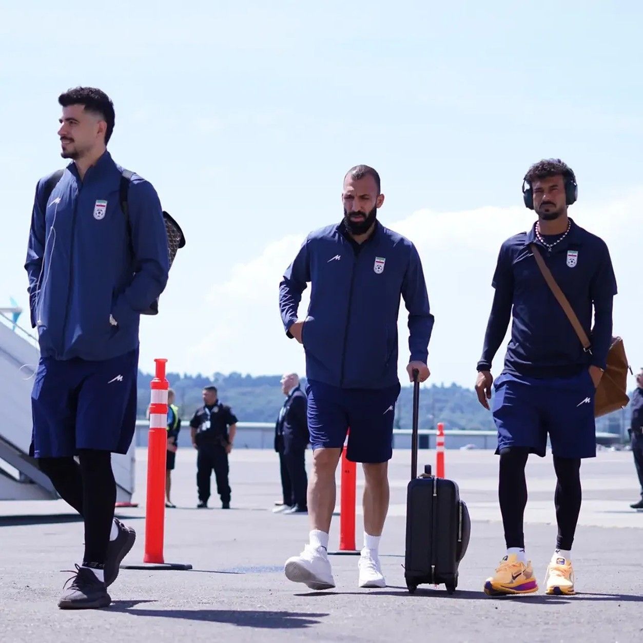 Seleção do Irã desembarcando em Seattle