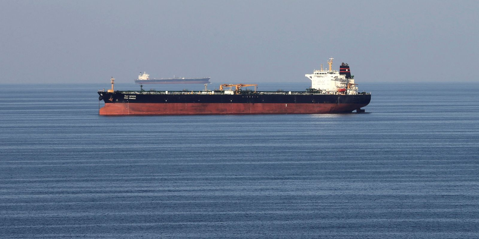 Navio no Estreito de Ormuz