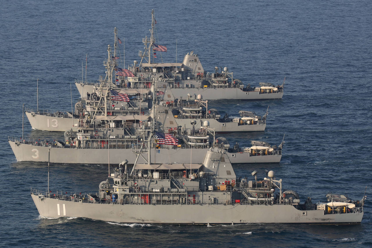 Navios no estreito de Hormuz