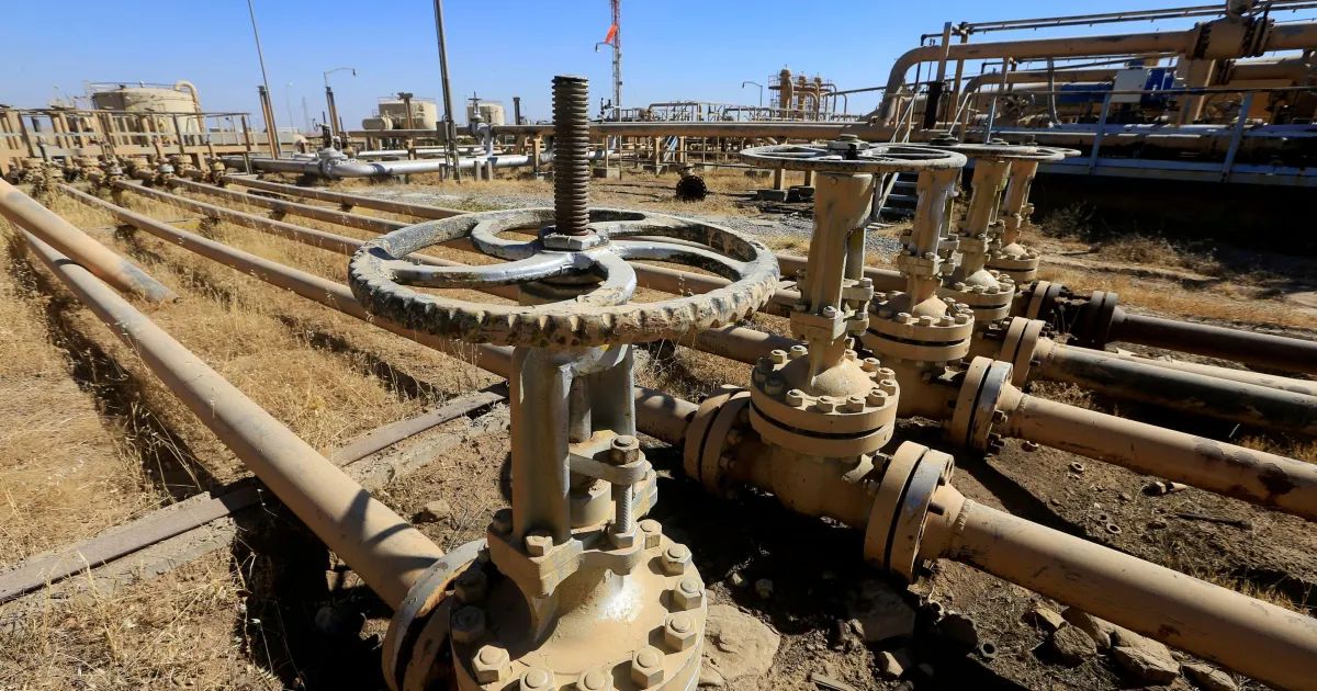 Navio petroleiro no Estreito de Ormuz