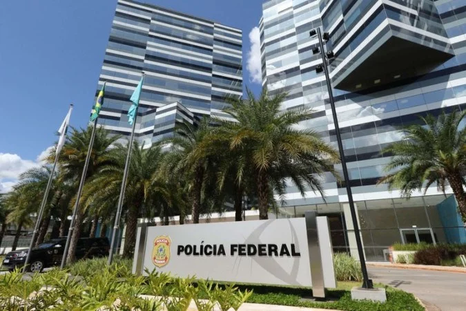 Agentes da Polícia Federal em operação