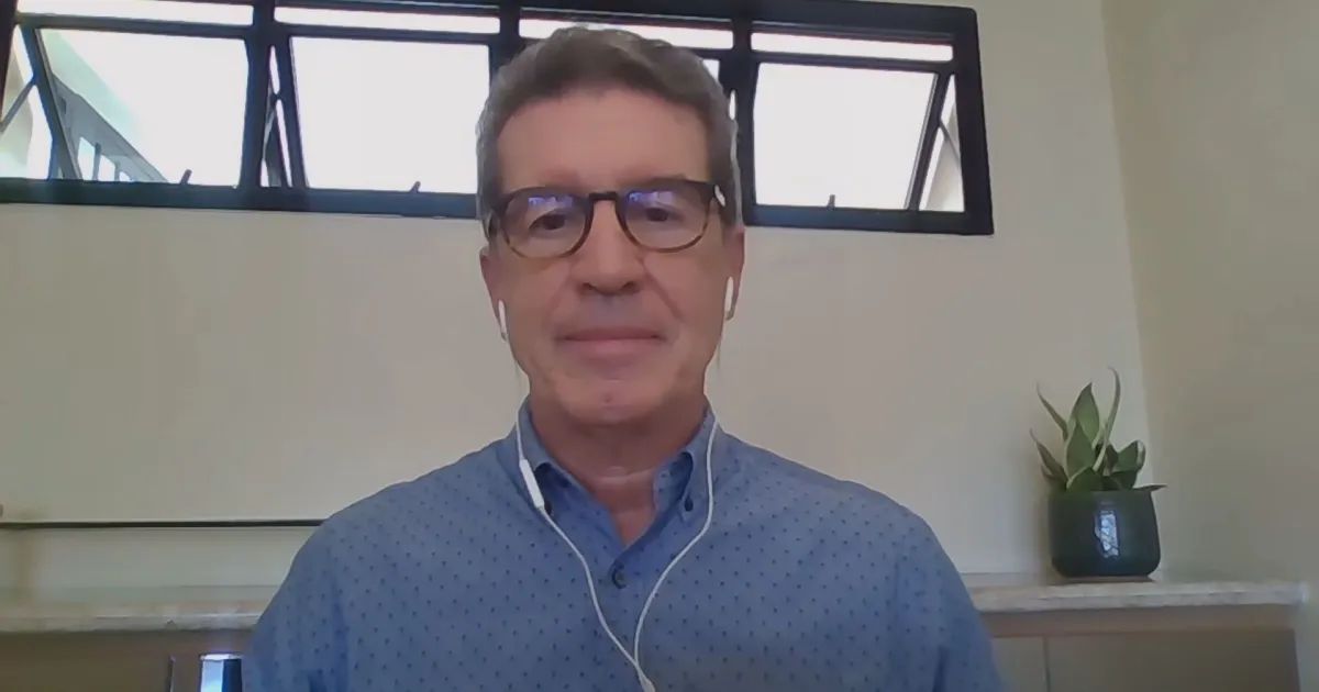 Edmundo Lima, diretor executivo da ABVTEX, falando em entrevista