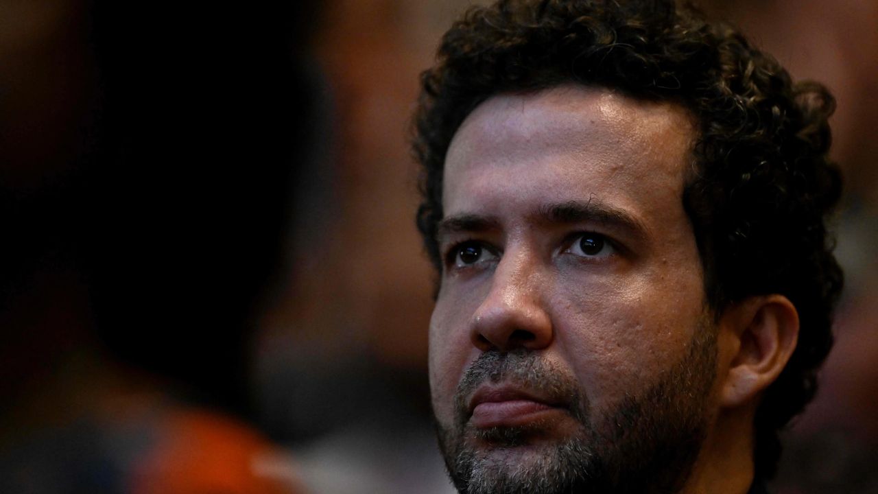 André Janones em transmissão ao vivo