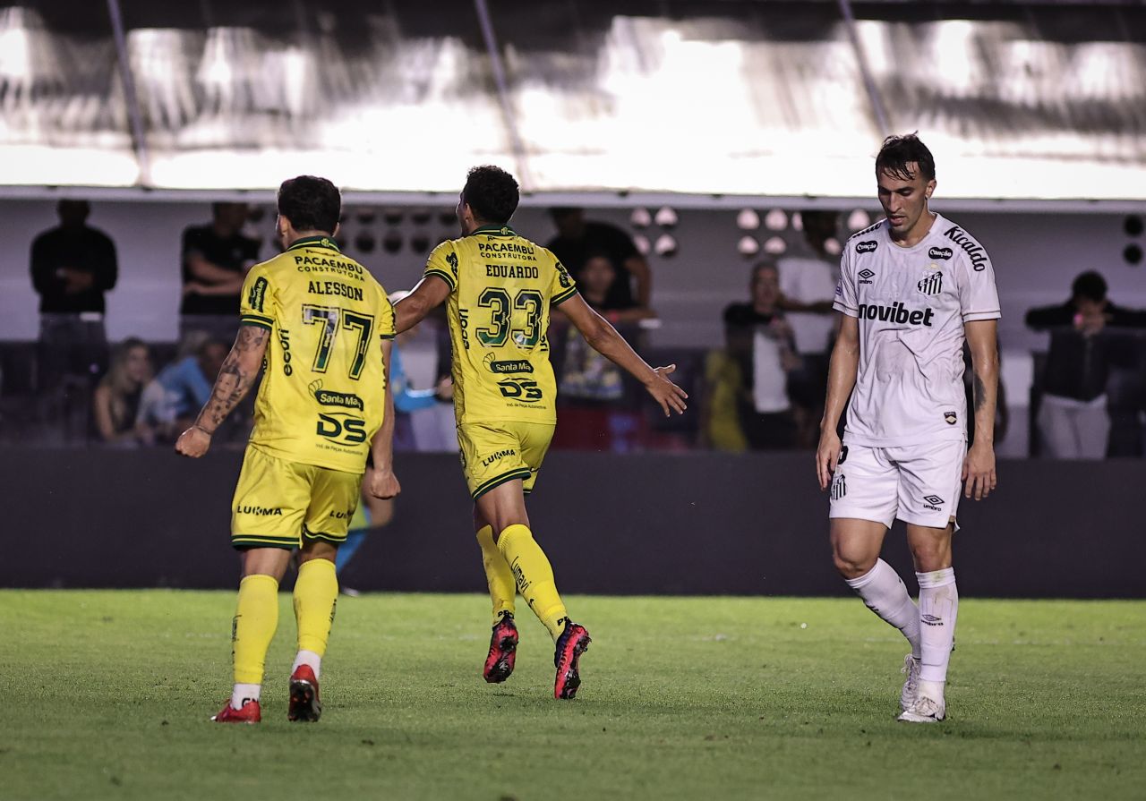 João Schmidt lamenta lance durante partida