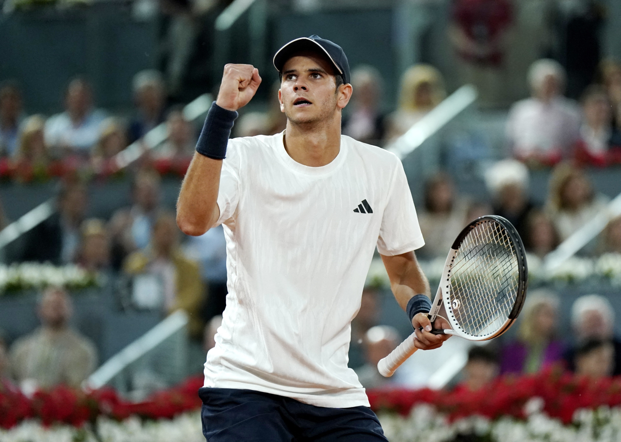 Rafa Jodar comemorando ponto contra João Fonseca