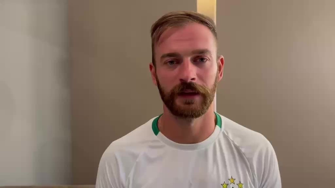 Jonatan Lucca em ação pelo Brusque